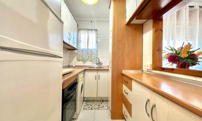 Resale - Apartment / flat - Torrevieja - El Chaparral