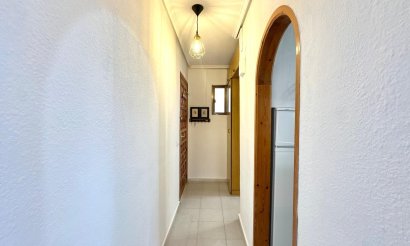 Resale - Apartment / flat - Torrevieja - El Chaparral