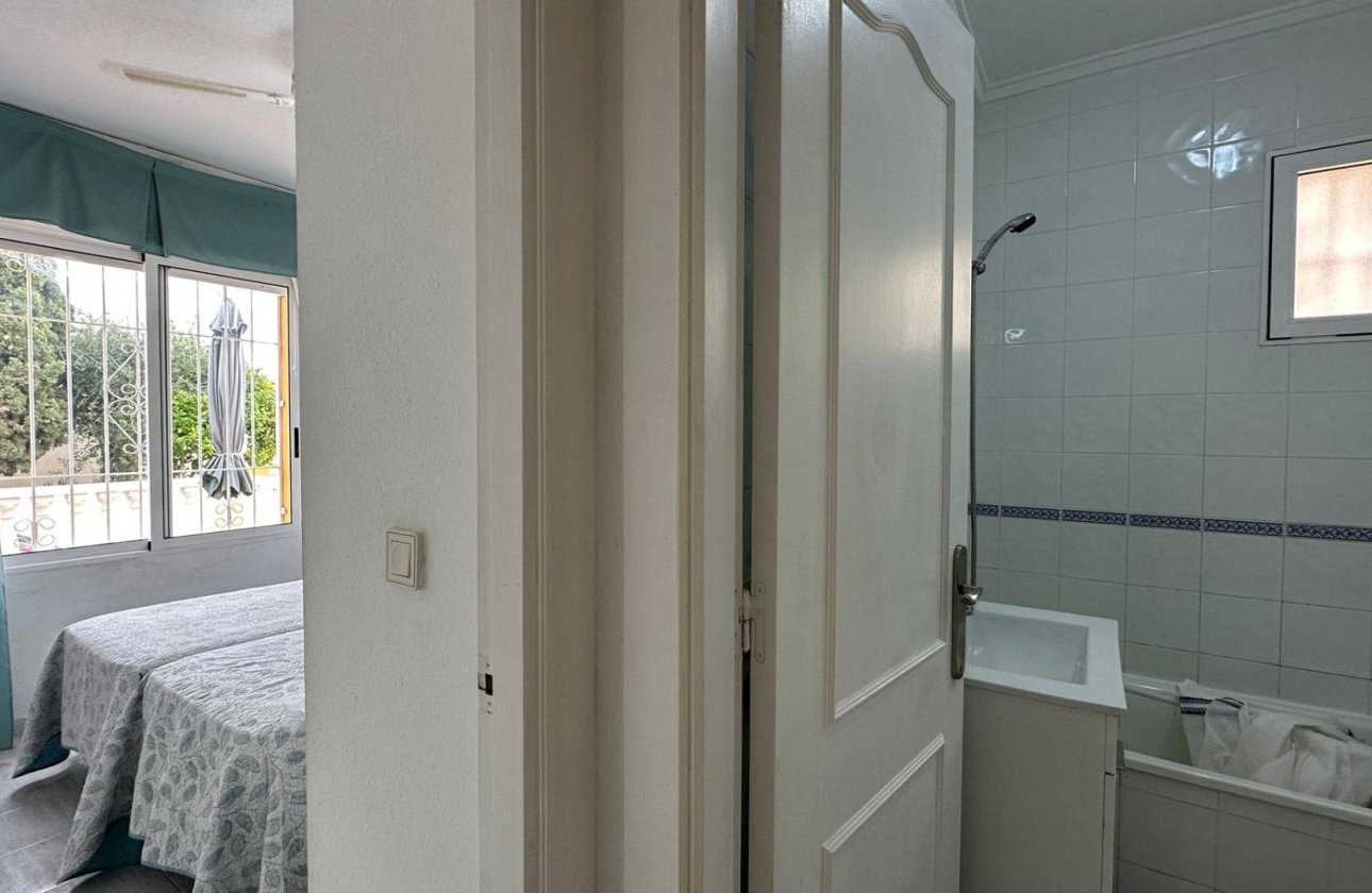 Resale - Bungalow - Orihuela Costa - La Florida