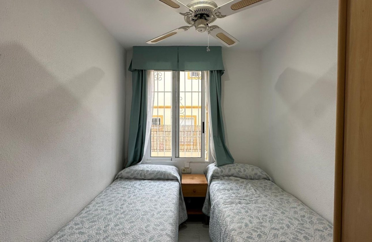 Resale - Bungalow - Orihuela Costa - La Florida