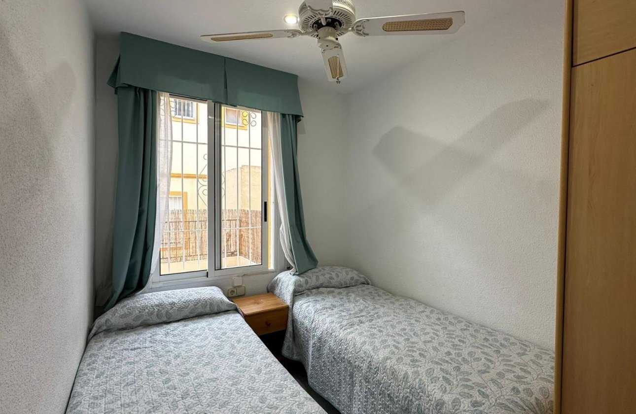 Resale - Bungalow - Orihuela Costa - La Florida