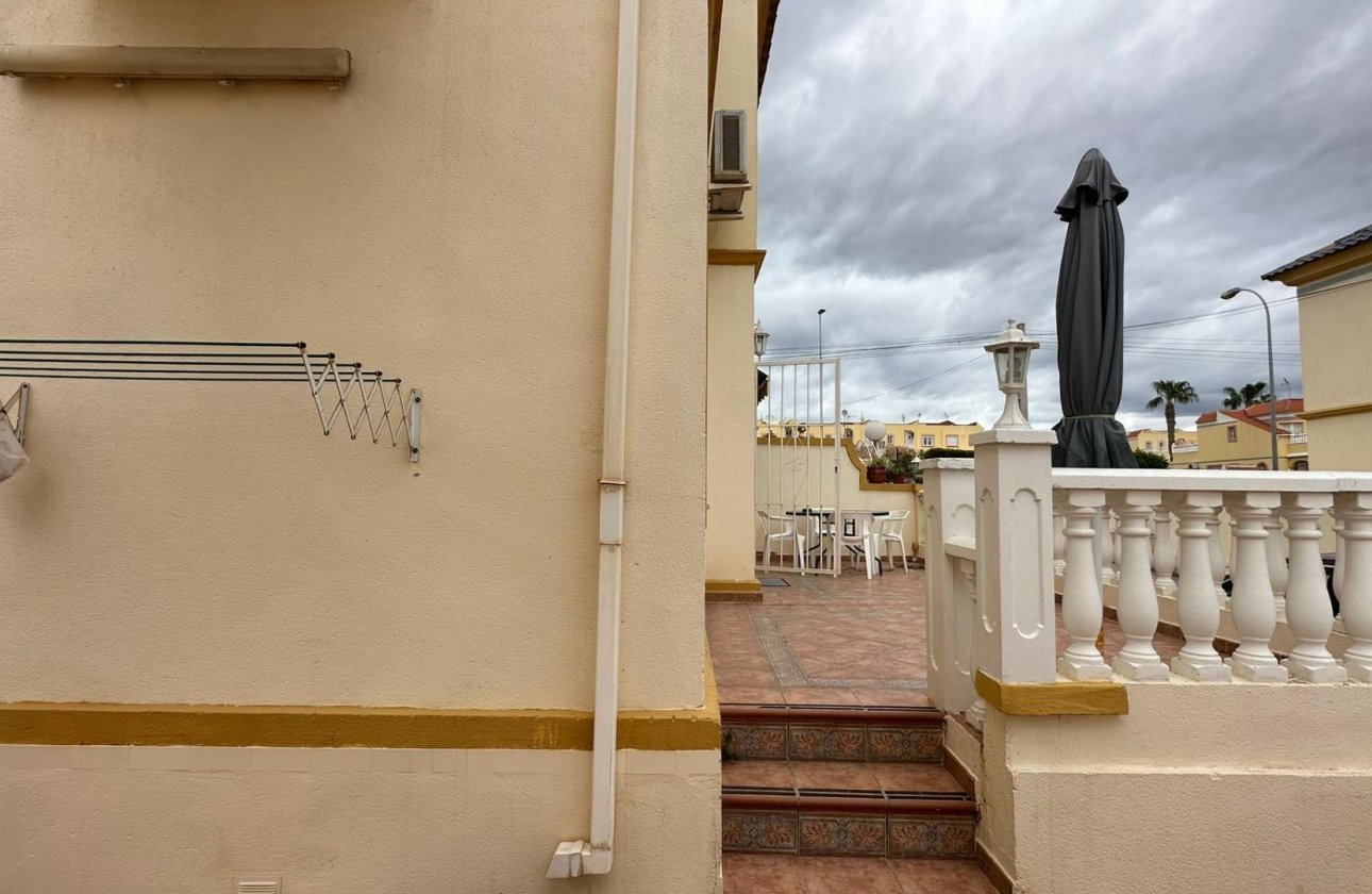 Resale - Bungalow - Orihuela Costa - La Florida