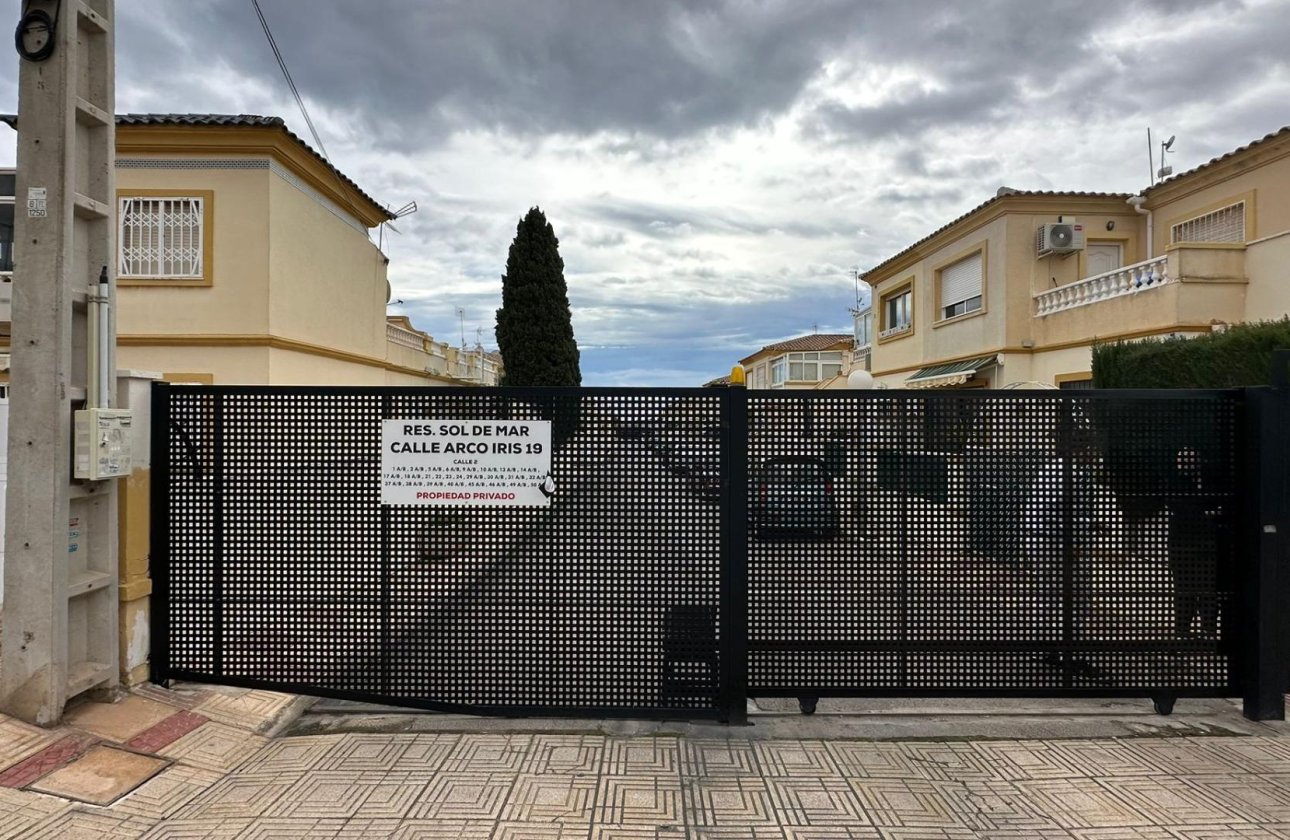 Resale - Bungalow - Orihuela Costa - La Florida