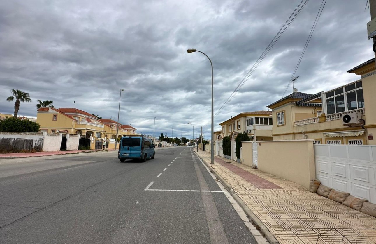 Resale - Bungalow - Orihuela Costa - La Florida