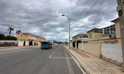 Resale - Bungalow - Orihuela Costa - La Florida