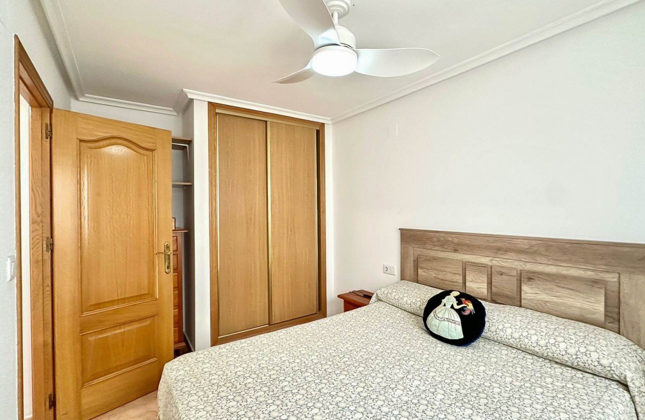 Resale - Apartment / flat - Torrevieja - Centro