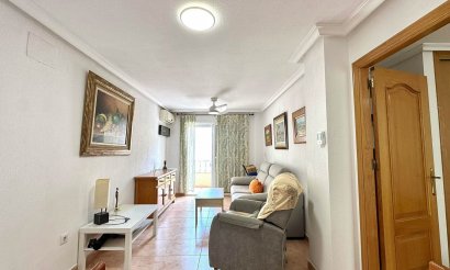 Resale - Apartment / flat - Torrevieja - Centro