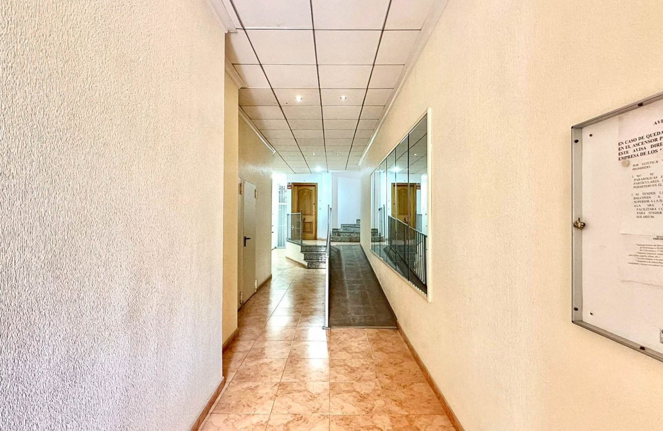 Resale - Apartment / flat - Torrevieja - Centro