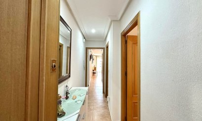 Resale - Apartment / flat - Torrevieja - Centro