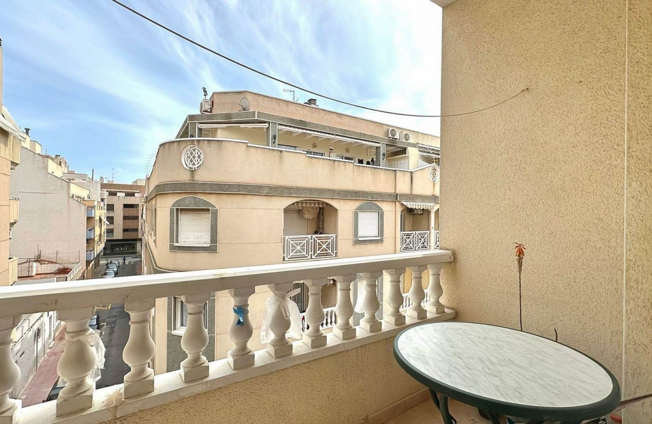 Resale - Apartment / flat - Torrevieja - Centro
