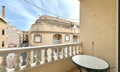 Resale - Apartment / flat - Torrevieja - Centro