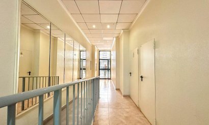 Resale - Apartment / flat - Torrevieja - Centro