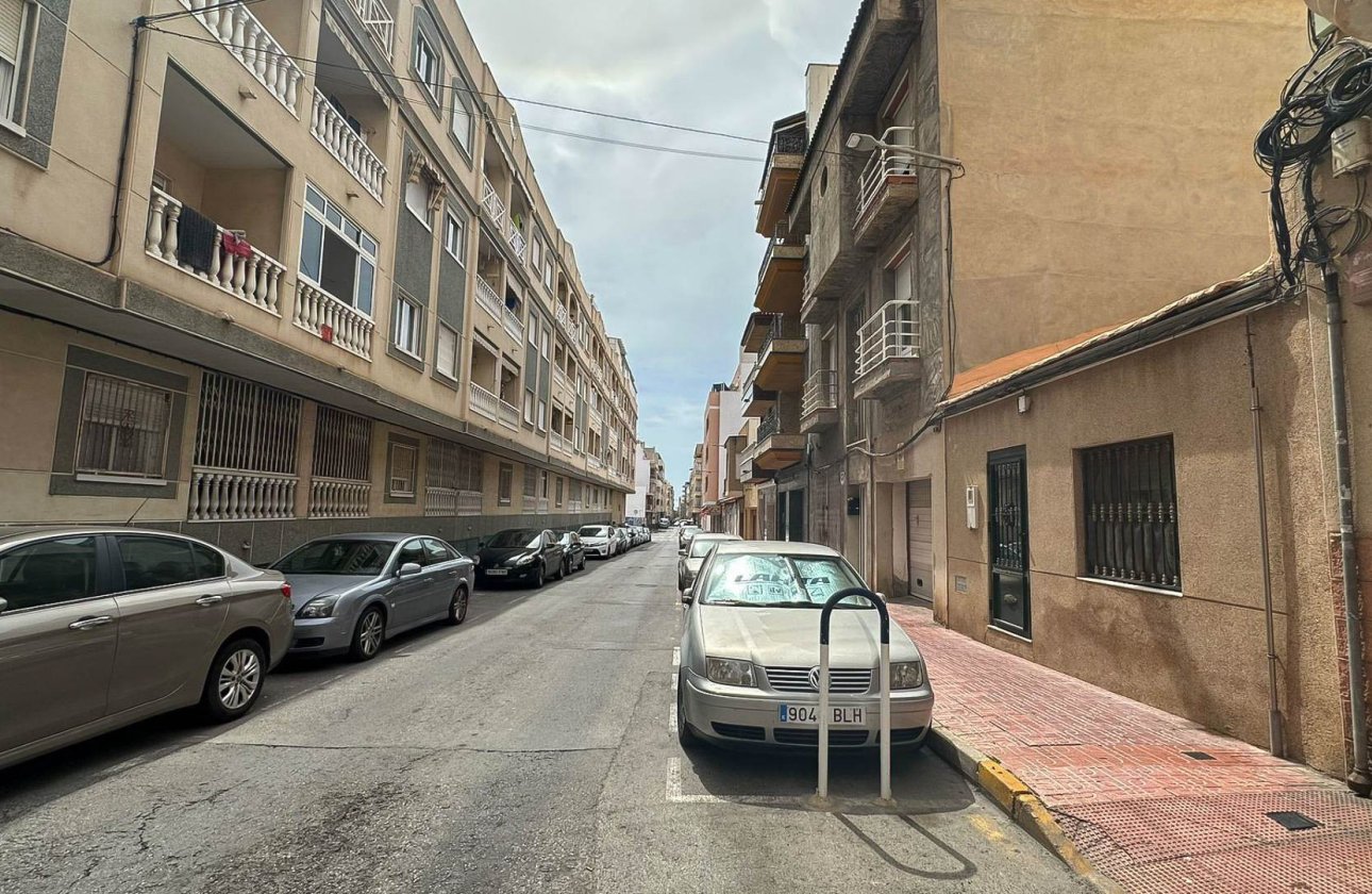 Resale - Apartment / flat - Torrevieja - Centro