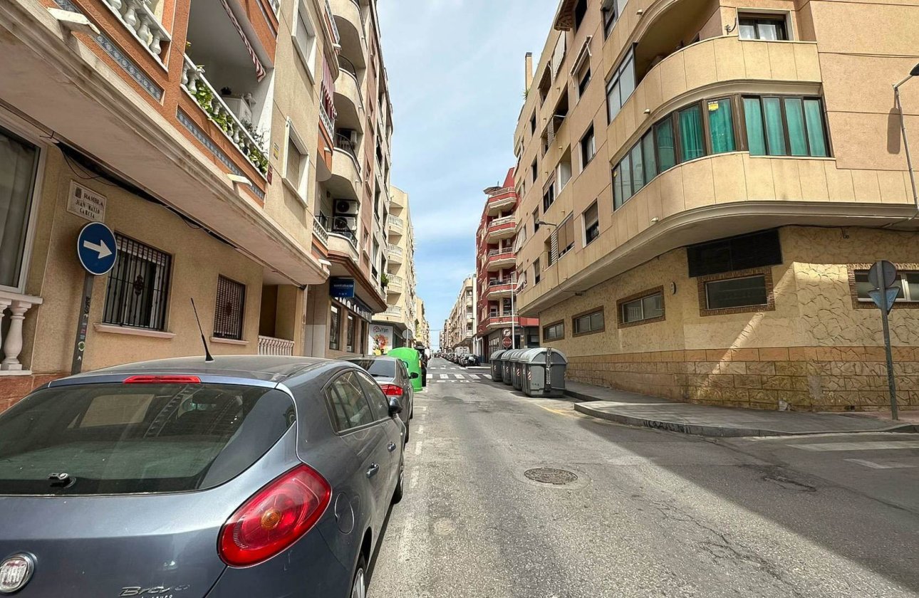 Resale - Apartment / flat - Torrevieja - Centro