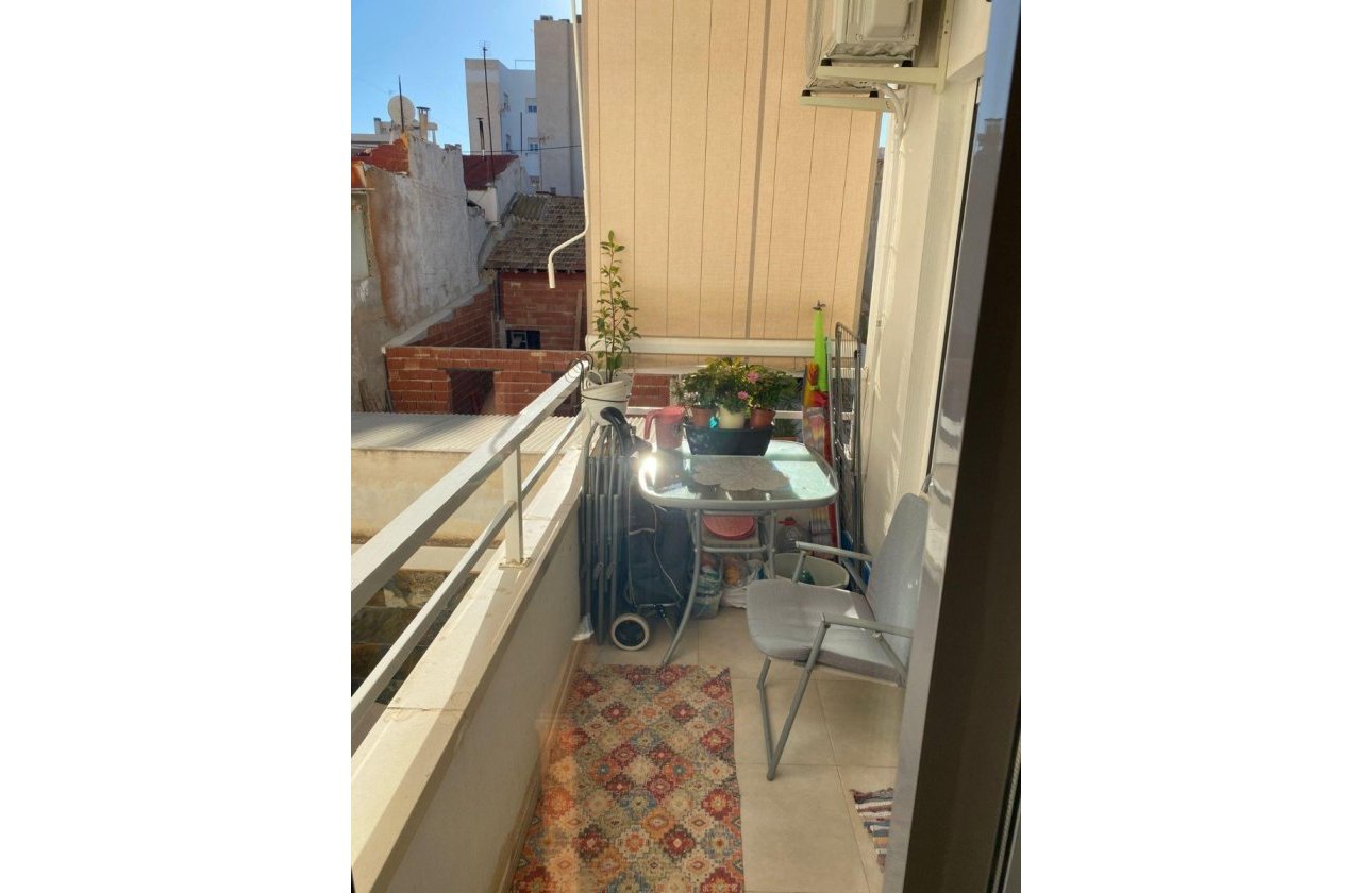 Resale - Apartment / flat - Torrevieja - Centro