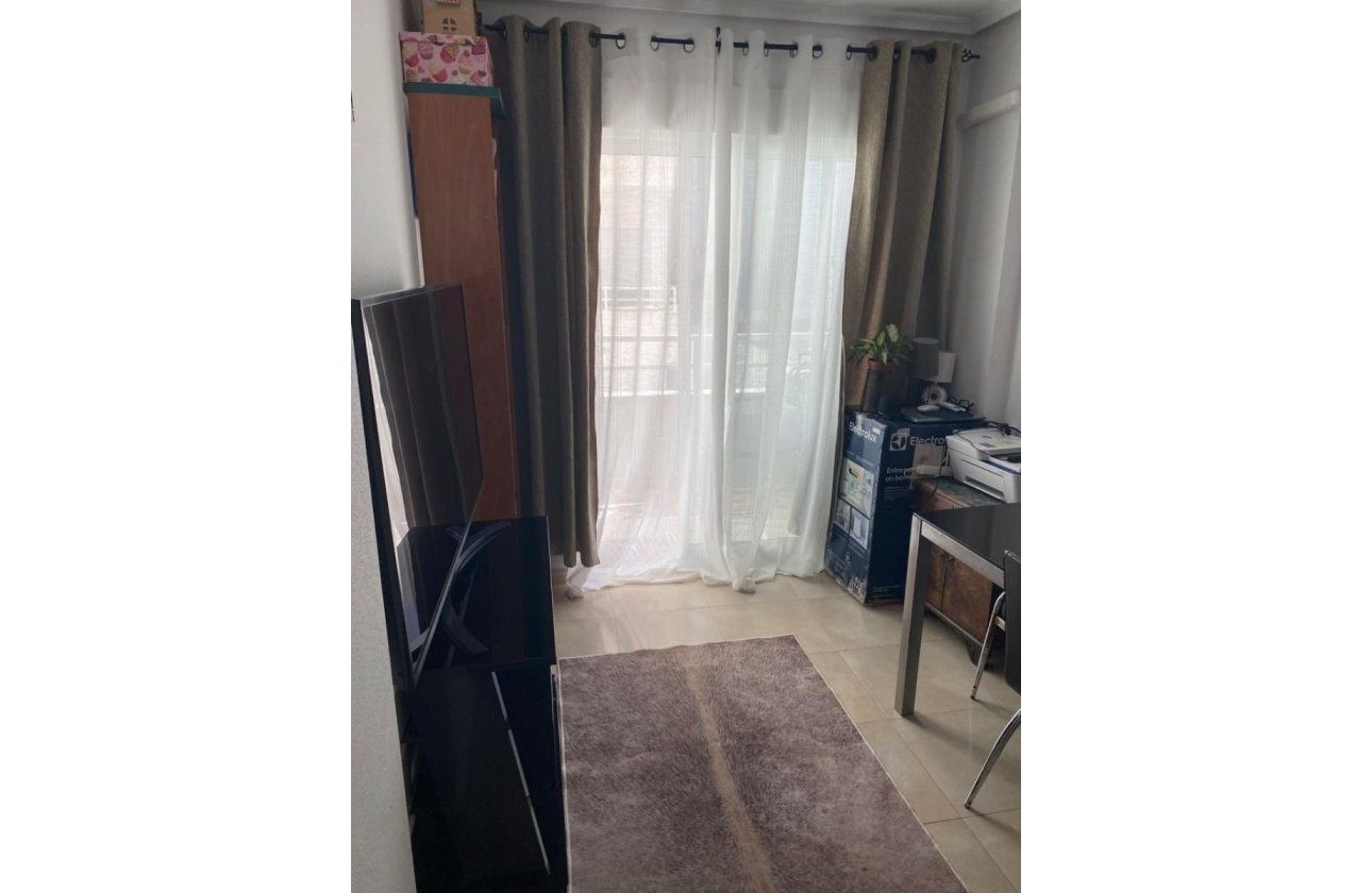 Resale - Apartment / flat - Torrevieja - Centro