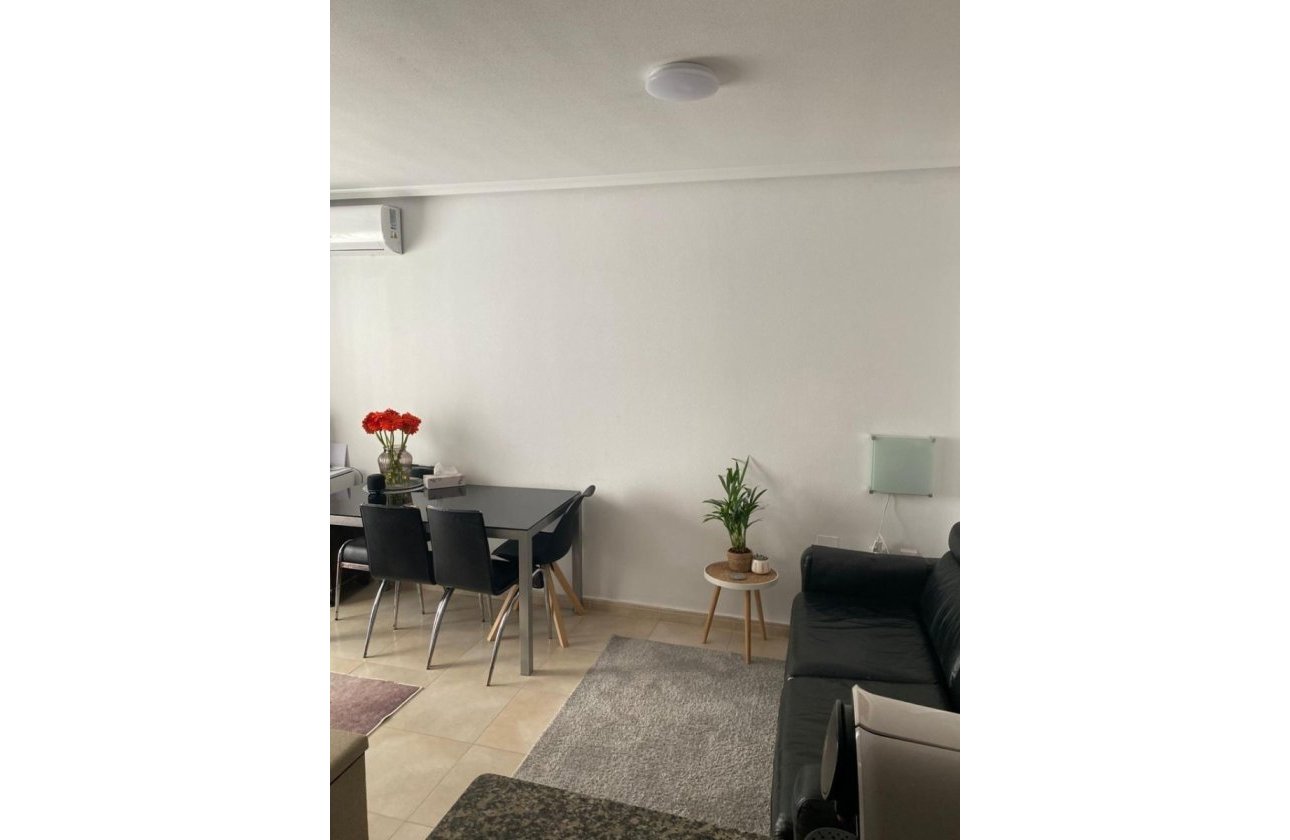 Resale - Apartment / flat - Torrevieja - Centro