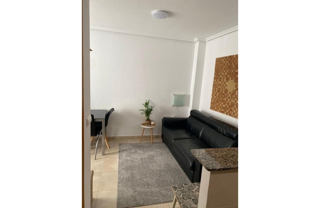Resale - Apartment / flat - Torrevieja - Centro
