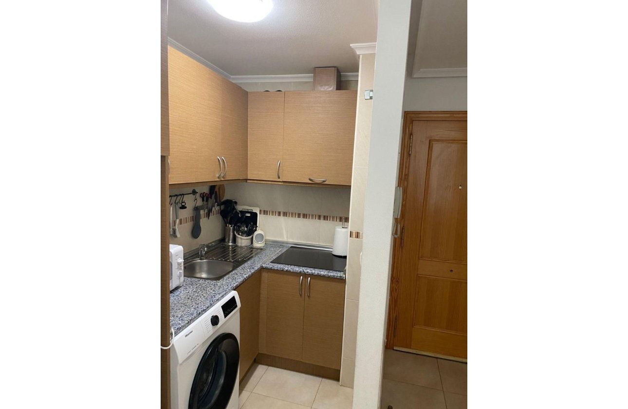 Resale - Apartment / flat - Torrevieja - Centro