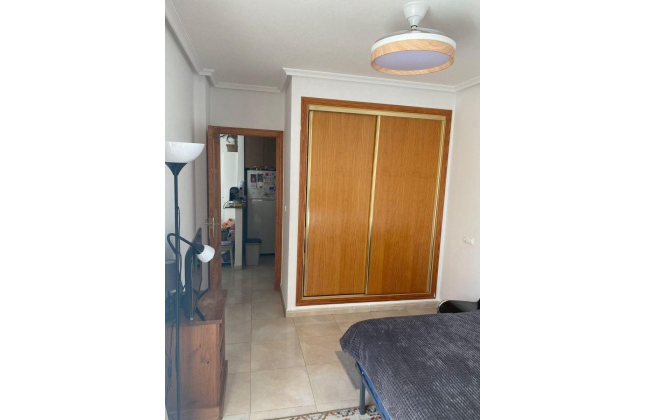 Resale - Apartment / flat - Torrevieja - Centro