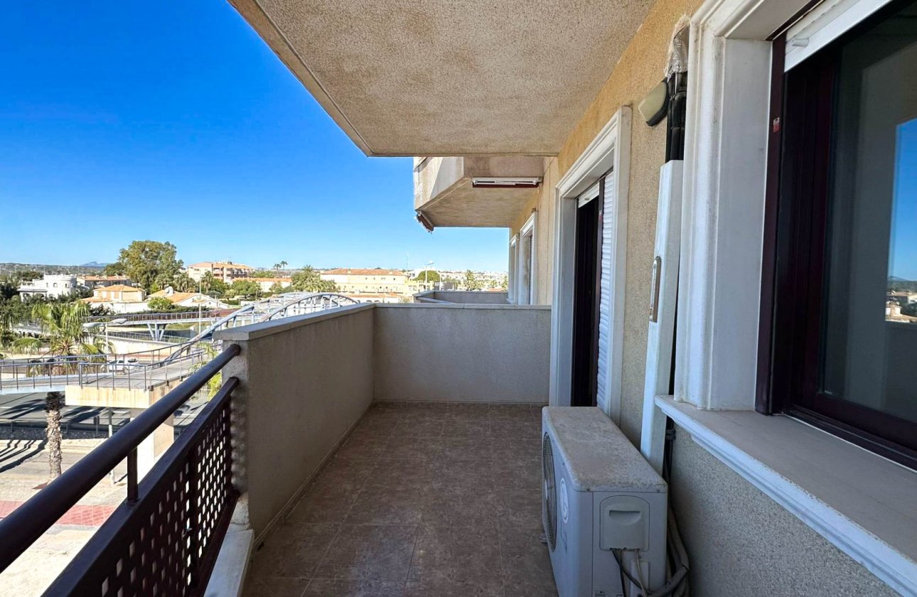 Resale - Apartment / flat - Orihuela Costa - Campoamor