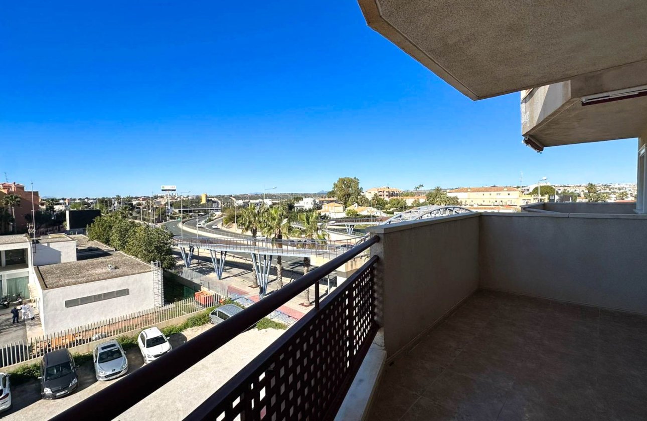 Resale - Apartment / flat - Orihuela Costa - Campoamor