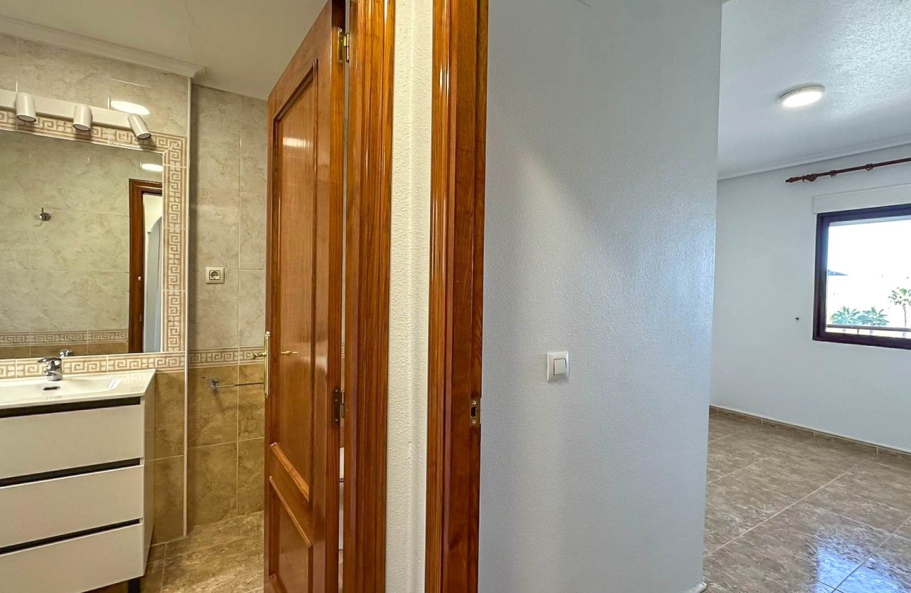 Resale - Apartment / flat - Orihuela Costa - Campoamor