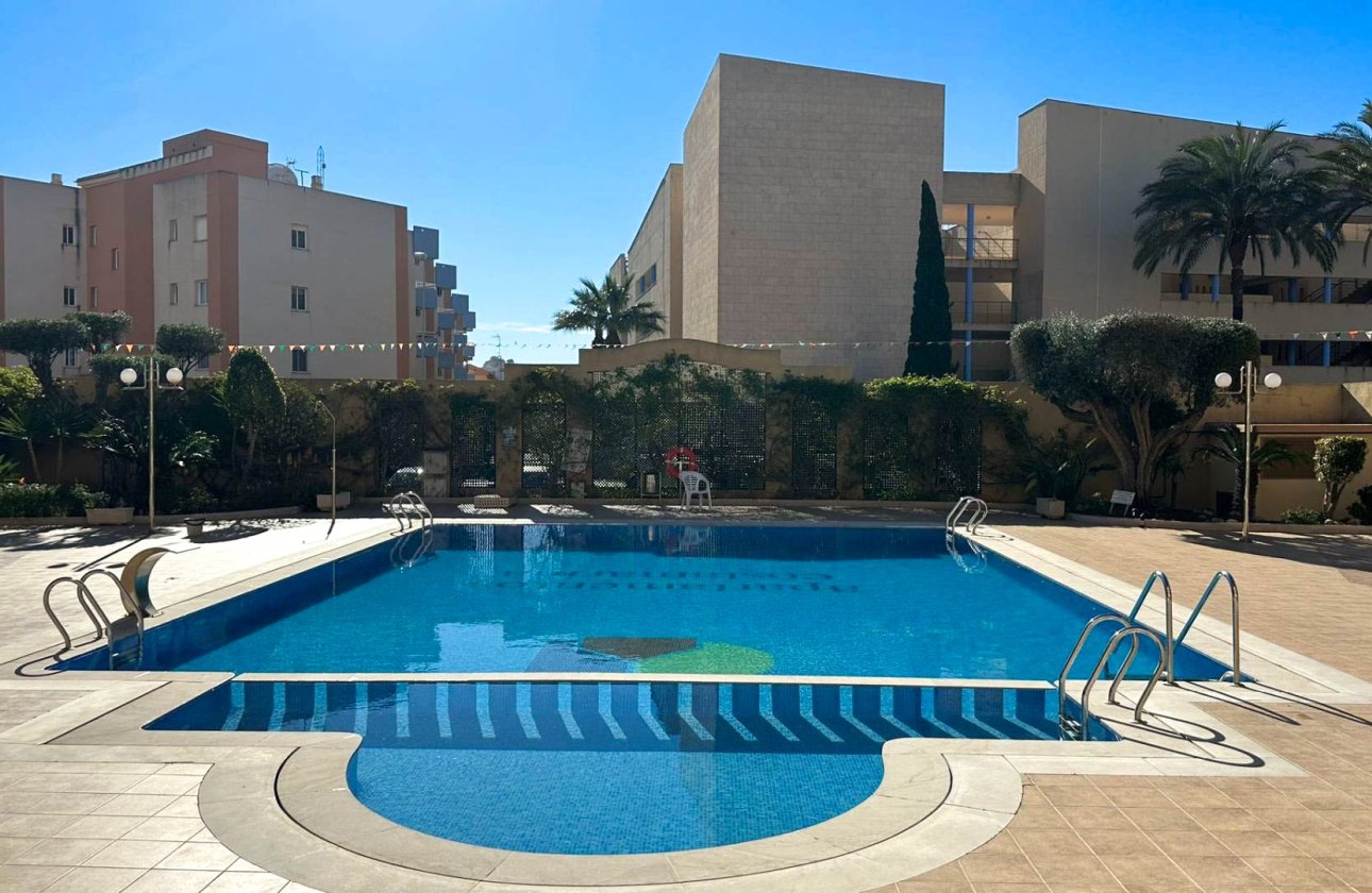 Resale - Apartment / flat - Orihuela Costa - Campoamor