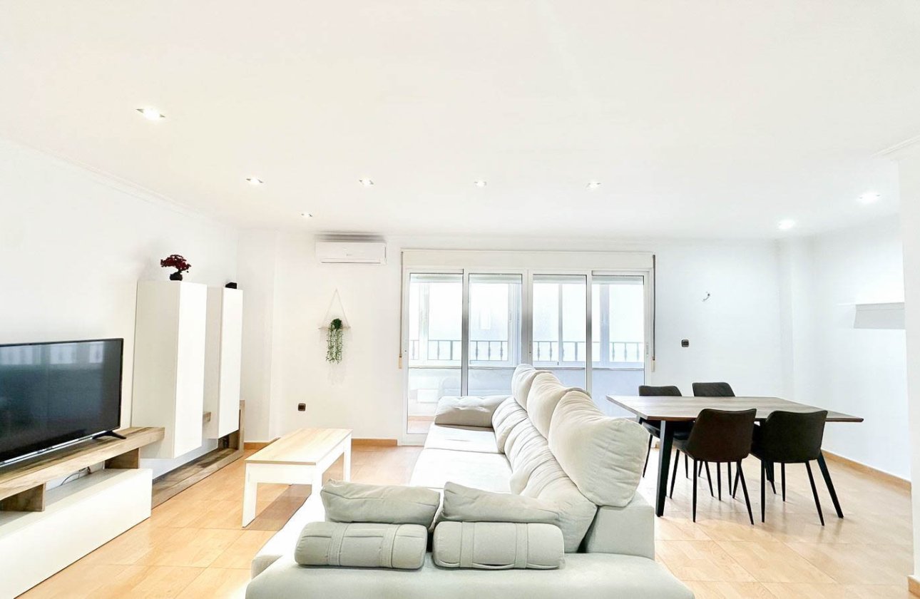 Resale - Apartment / flat - Torrevieja - Centro