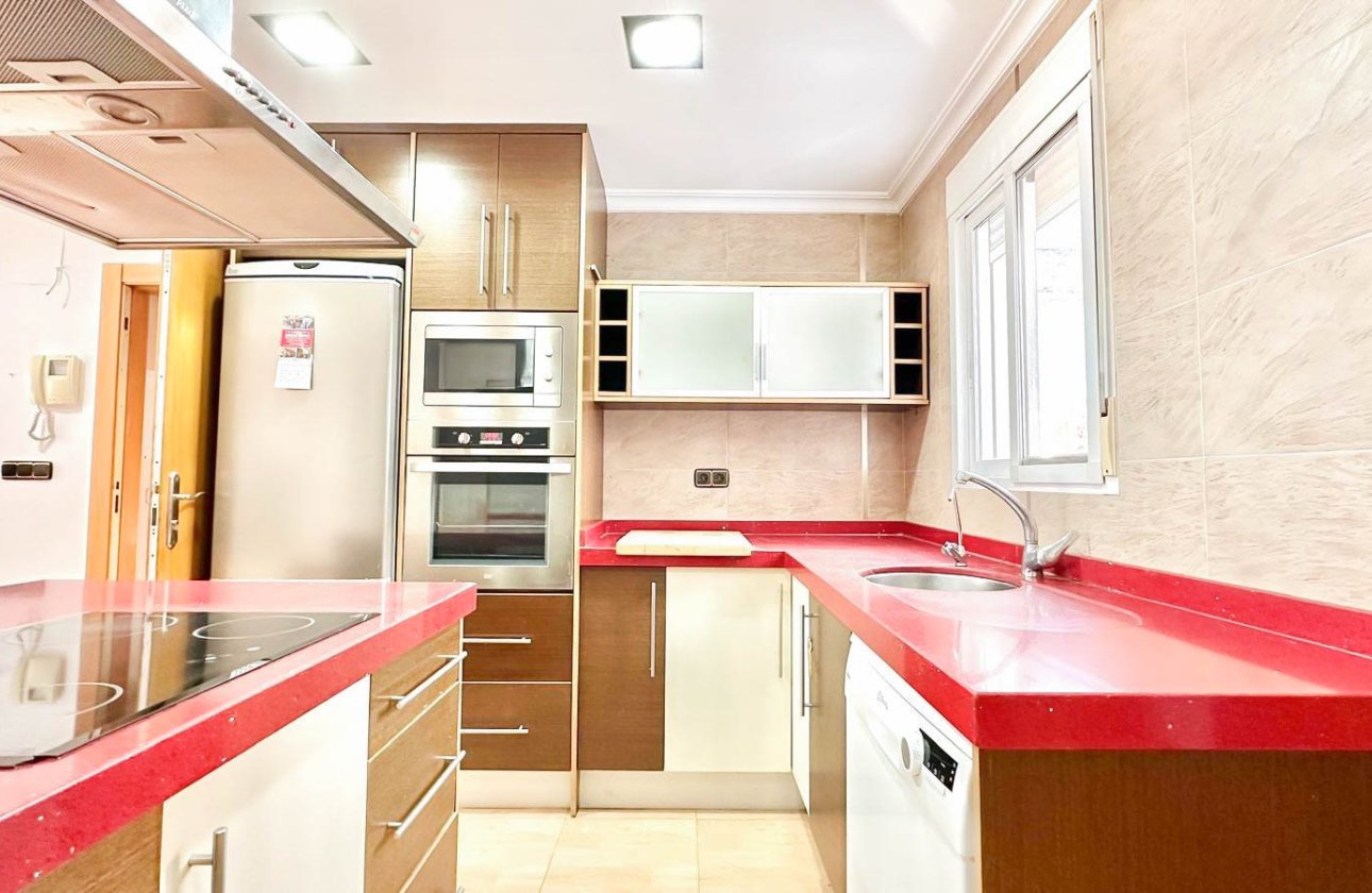 Resale - Apartment / flat - Torrevieja - Centro