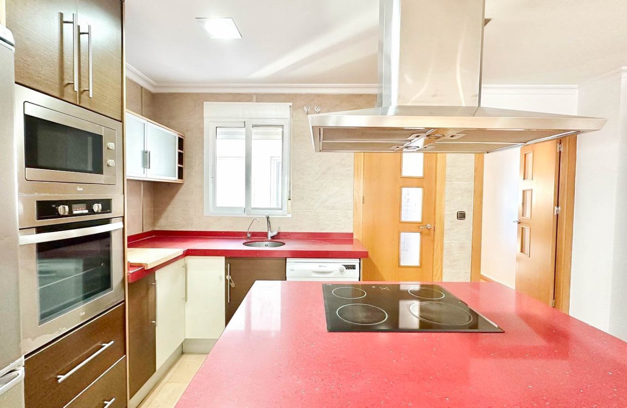 Resale - Apartment / flat - Torrevieja - Centro