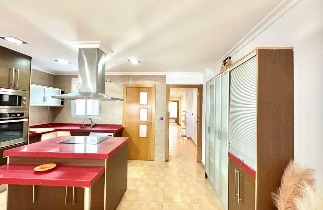 Resale - Apartment / flat - Torrevieja - Centro