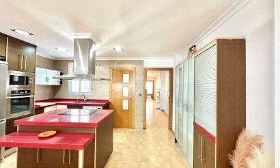 Resale - Apartment / flat - Torrevieja - Centro