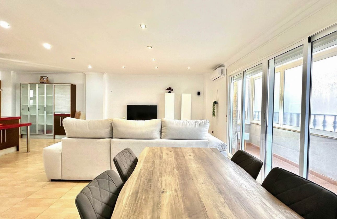 Resale - Apartment / flat - Torrevieja - Centro