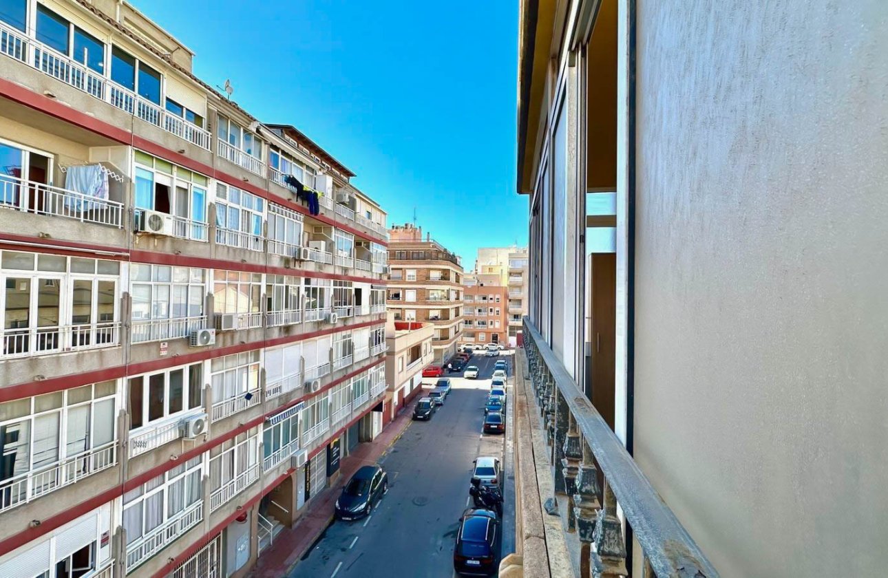 Resale - Apartment / flat - Torrevieja - Centro