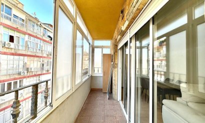 Resale - Apartment / flat - Torrevieja - Centro