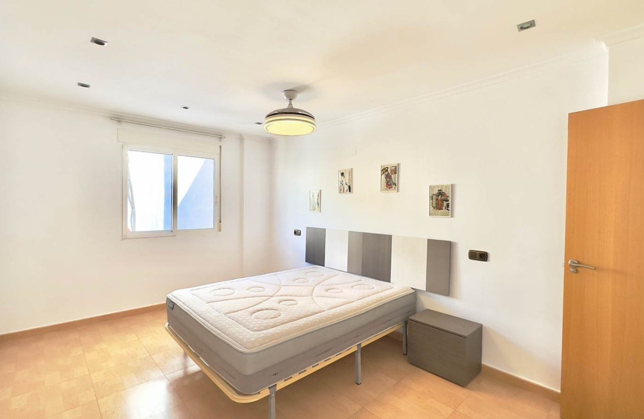 Resale - Apartment / flat - Torrevieja - Centro