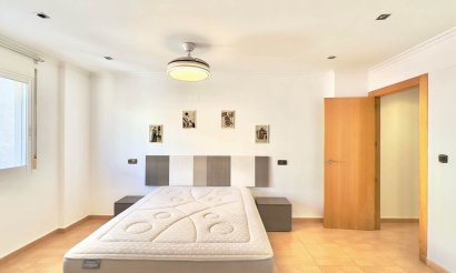 Resale - Apartment / flat - Torrevieja - Centro