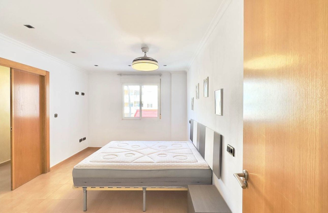 Resale - Apartment / flat - Torrevieja - Centro