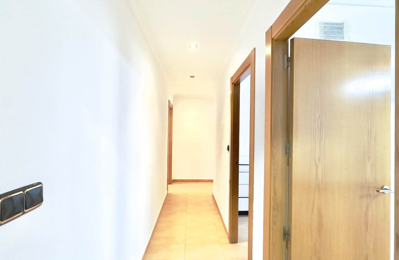 Resale - Apartment / flat - Torrevieja - Centro