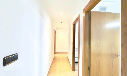 Resale - Apartment / flat - Torrevieja - Centro