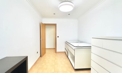 Resale - Apartment / flat - Torrevieja - Centro