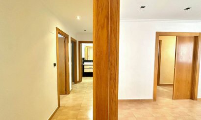 Resale - Apartment / flat - Torrevieja - Centro