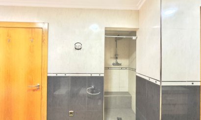 Resale - Apartment / flat - Torrevieja - Centro