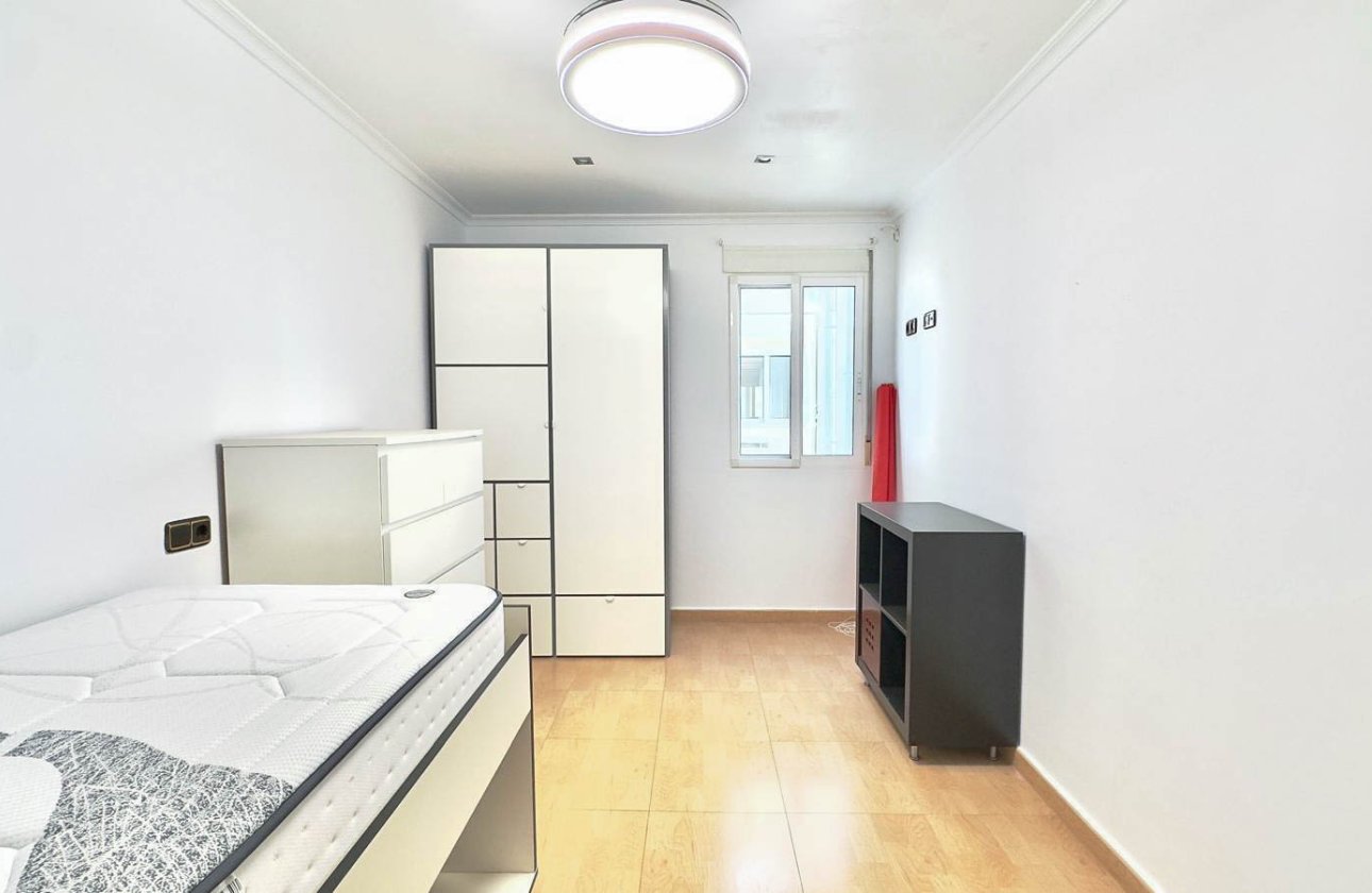 Resale - Apartment / flat - Torrevieja - Centro