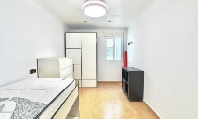 Resale - Apartment / flat - Torrevieja - Centro