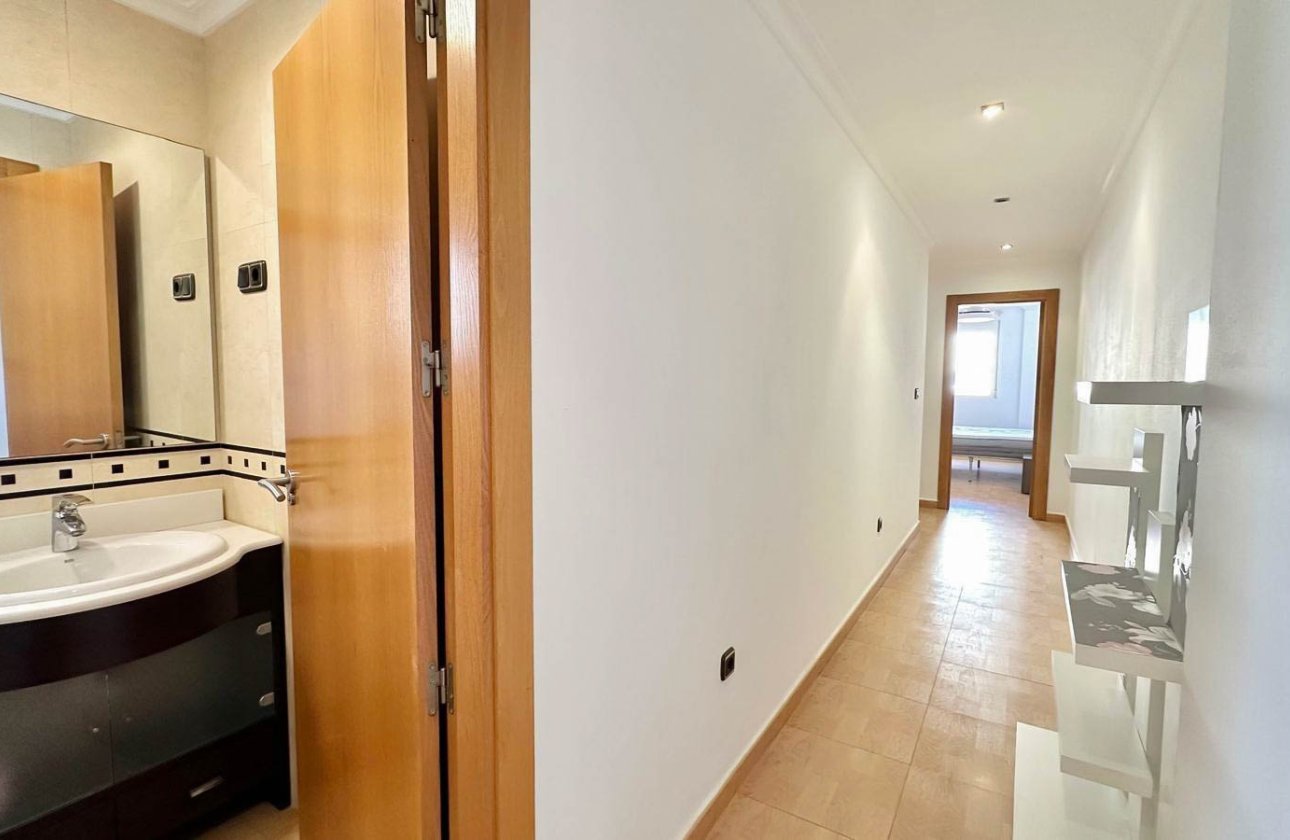 Resale - Apartment / flat - Torrevieja - Centro