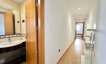 Resale - Apartment / flat - Torrevieja - Centro