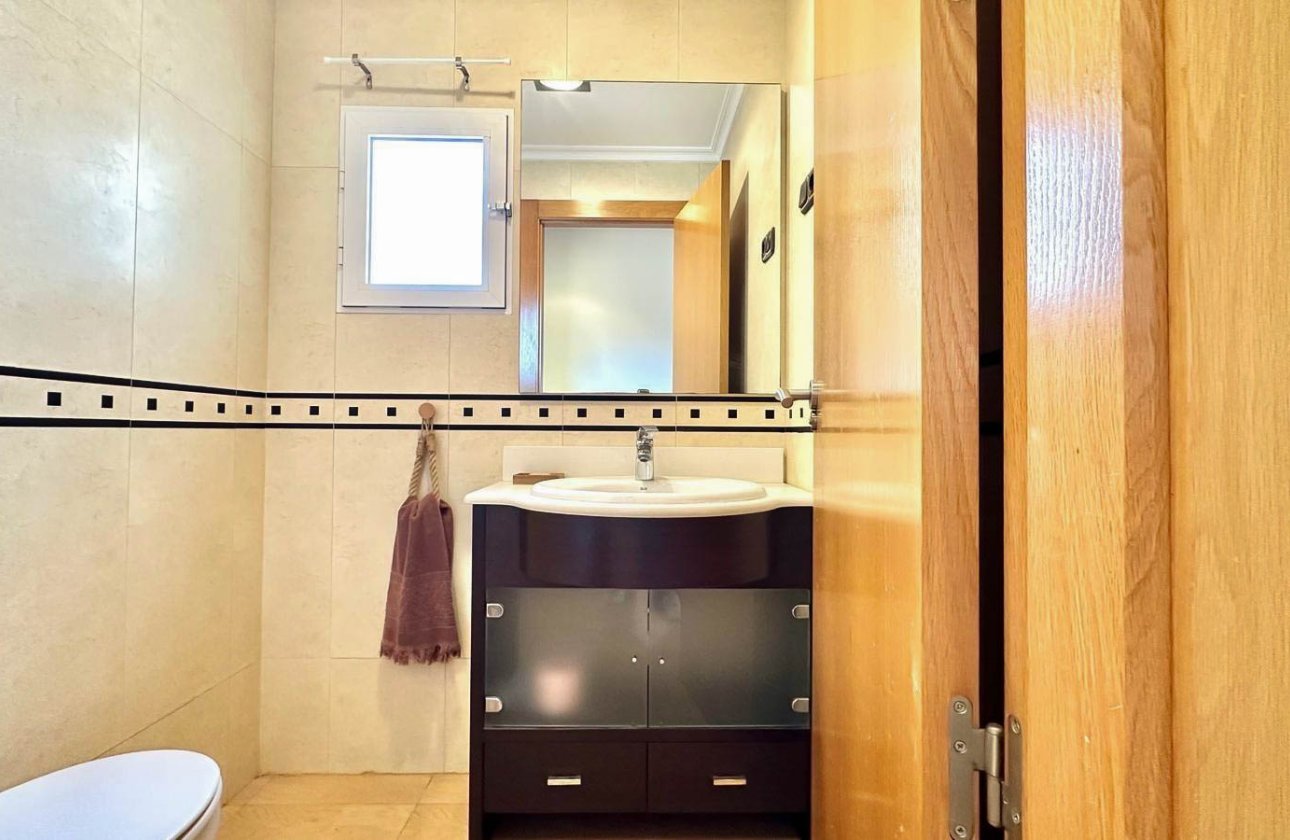 Resale - Apartment / flat - Torrevieja - Centro