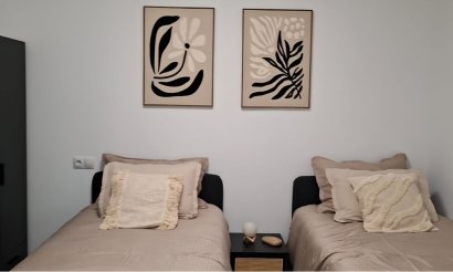 Resale - Apartment / flat - Torrevieja - Playa Acequion